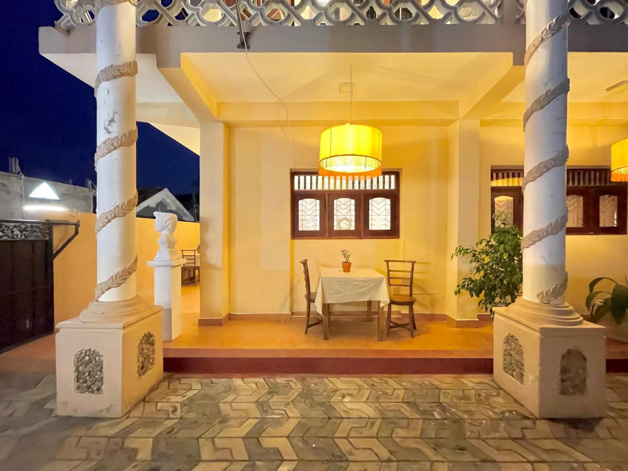 Rivinson Hotel Negombo Exterior foto