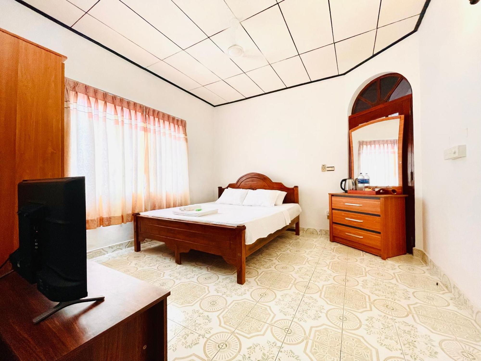 Rivinson Hotel Negombo Exterior foto